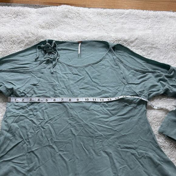 Free People Women’s Light Blue Cold‎ Shoulder Tunic Dress Size Small Boho - Picture 5 of 8